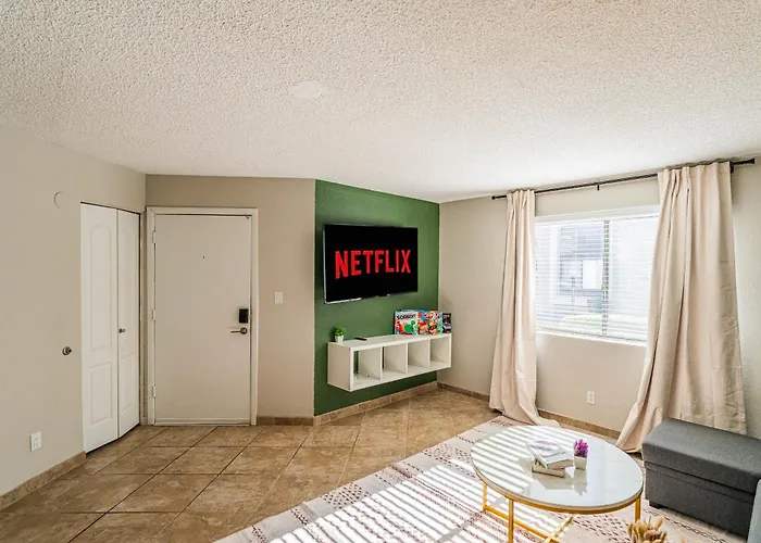 Prime Location Pool Gym Balcony Parking Washer And Dryer