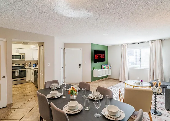 Prime Location Pool Gym Balcony Parking Washer And Dryer