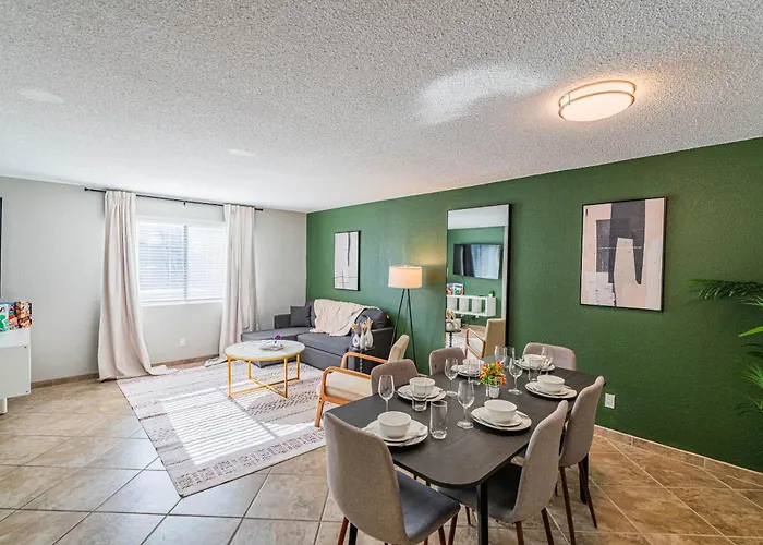 Prime Location Pool Gym Balcony Parking Washer And Dryer