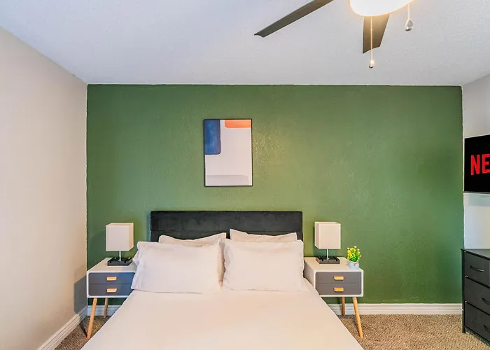 Apartment Prime Location Pool Gym Balcony Parking Washer And Dryer Scottsdale