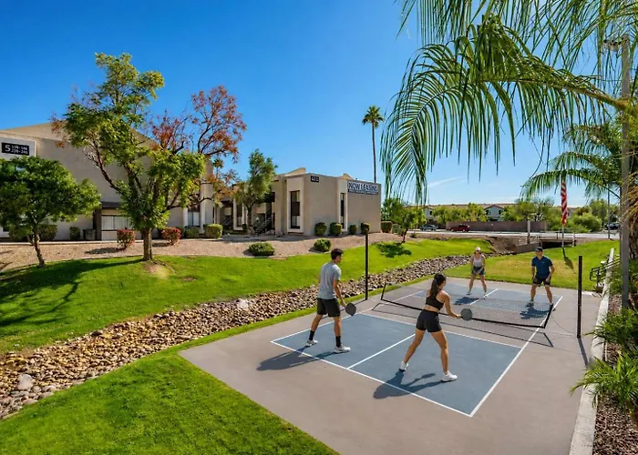 Prime Location Pool Gym Balcony Parking Washer And Dryer Apartment Scottsdale