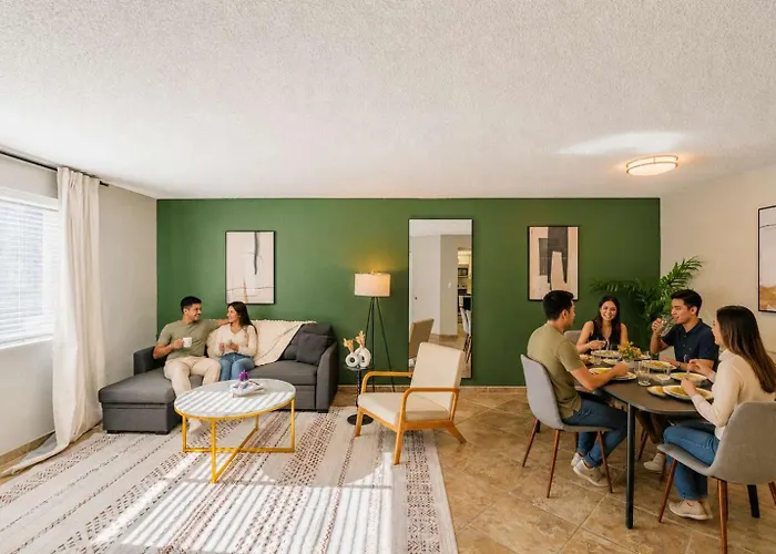 Apartment Prime Location Pool Gym Balcony Parking Washer And Dryer